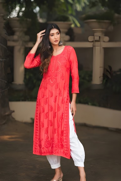 ALIYA MUSLIN CHIKANKARI KURTI Gajri Pink